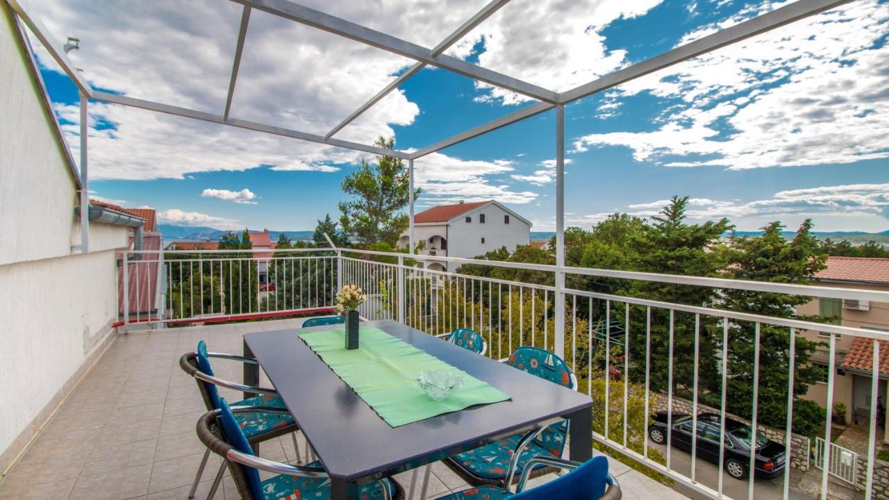 Spacious With Terrace And Sea View In Apartment Jadranovo
